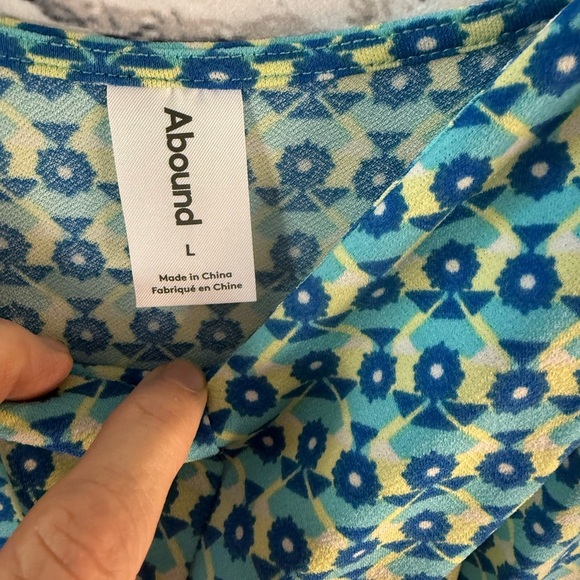 Stylish Blue and Green Patterned Dress - Picture 3 of 3